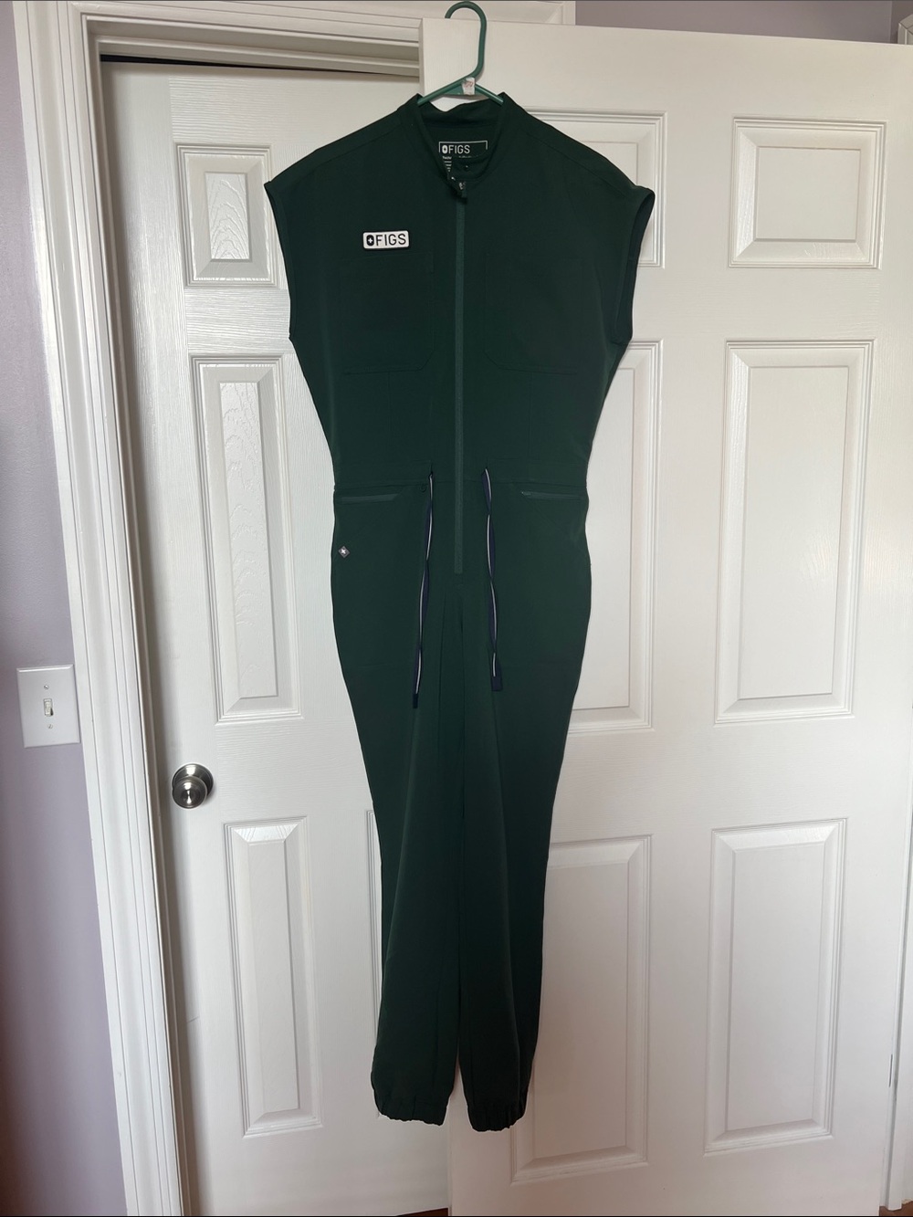 Figs Women’s Jogger Jumpsuit in dark green, new without tags
